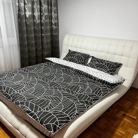 Mona Apartment Taxi#Airport #Parking#Bucharest#Therme 오토페니 외부 사진